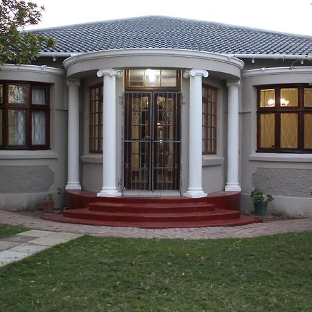 La Maison On 3Rd Guesthouse Порт Елизабет Екстериор снимка