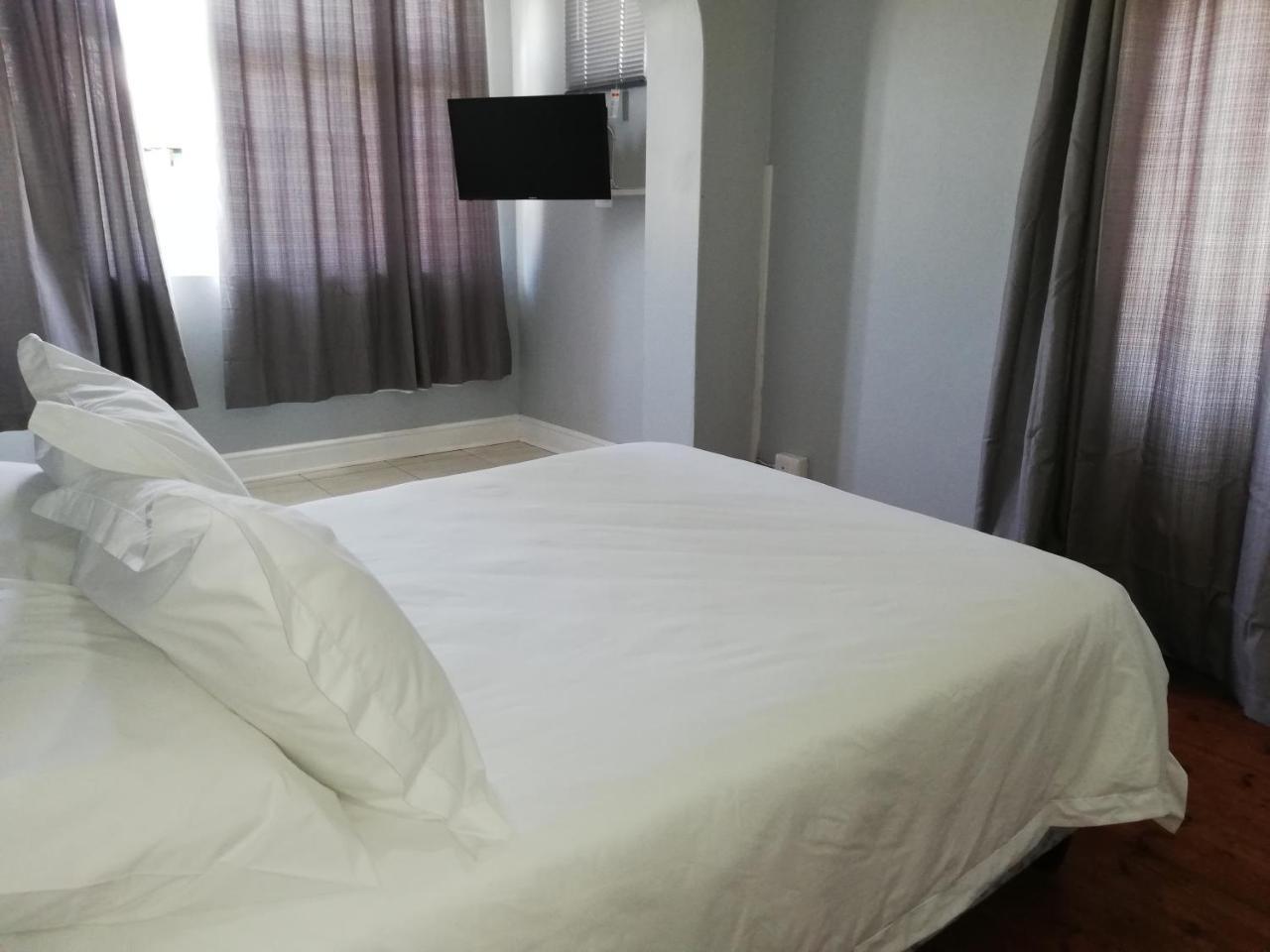 La Maison On 3Rd Guesthouse Порт Елизабет Екстериор снимка