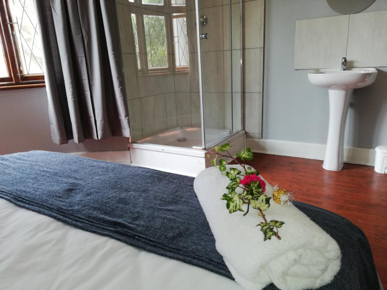 La Maison On 3Rd Guesthouse Порт Елизабет Екстериор снимка