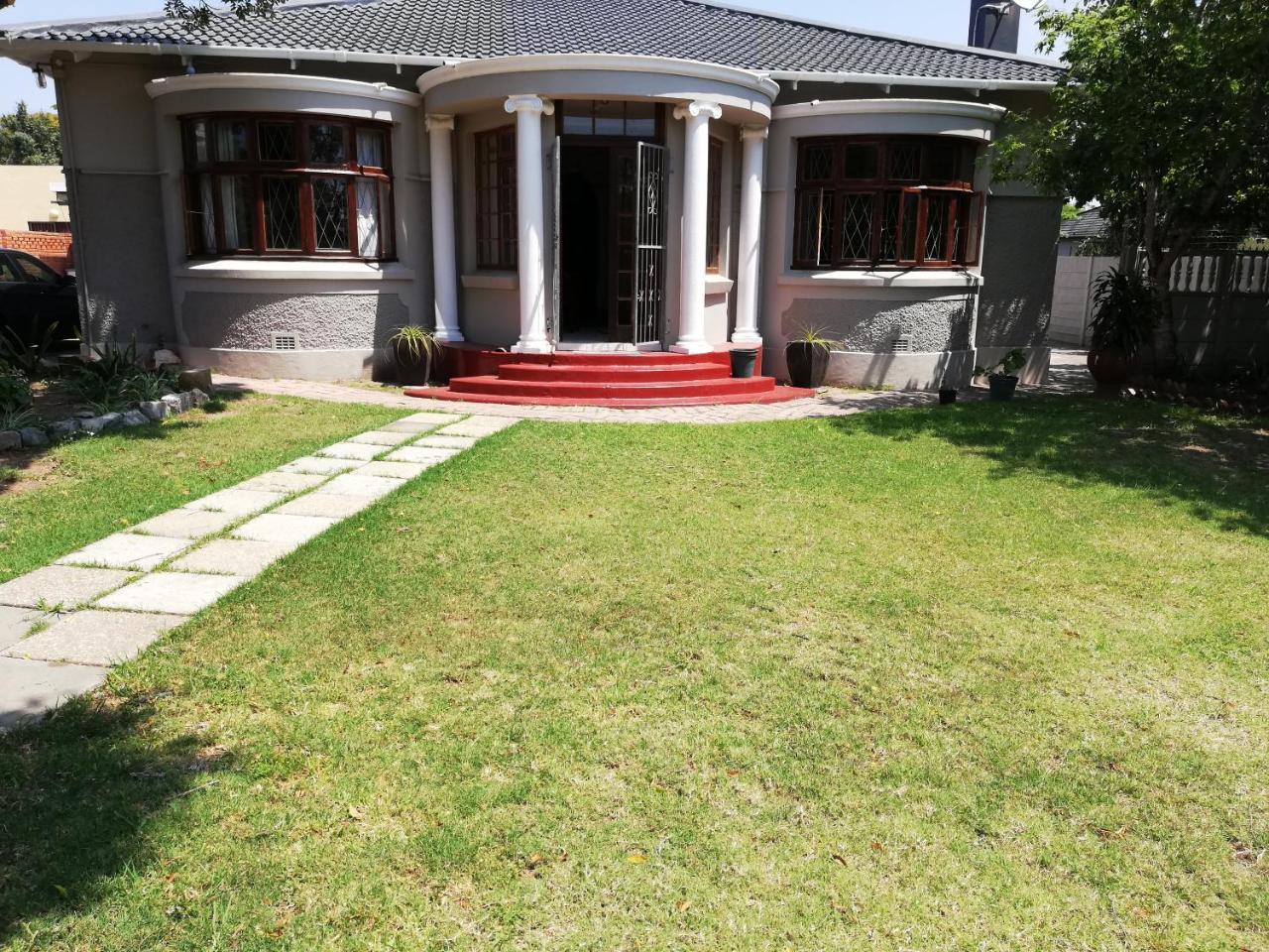La Maison On 3Rd Guesthouse Порт Елизабет Екстериор снимка