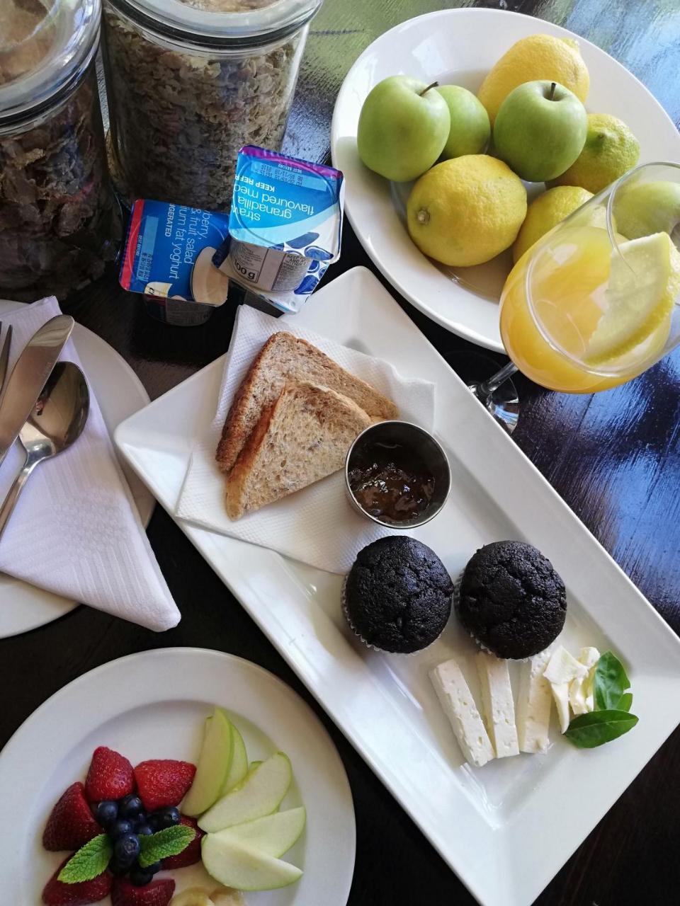 La Maison On 3Rd Guesthouse Порт Елизабет Екстериор снимка