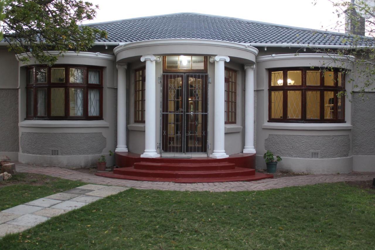 La Maison On 3Rd Guesthouse Порт Елизабет Екстериор снимка