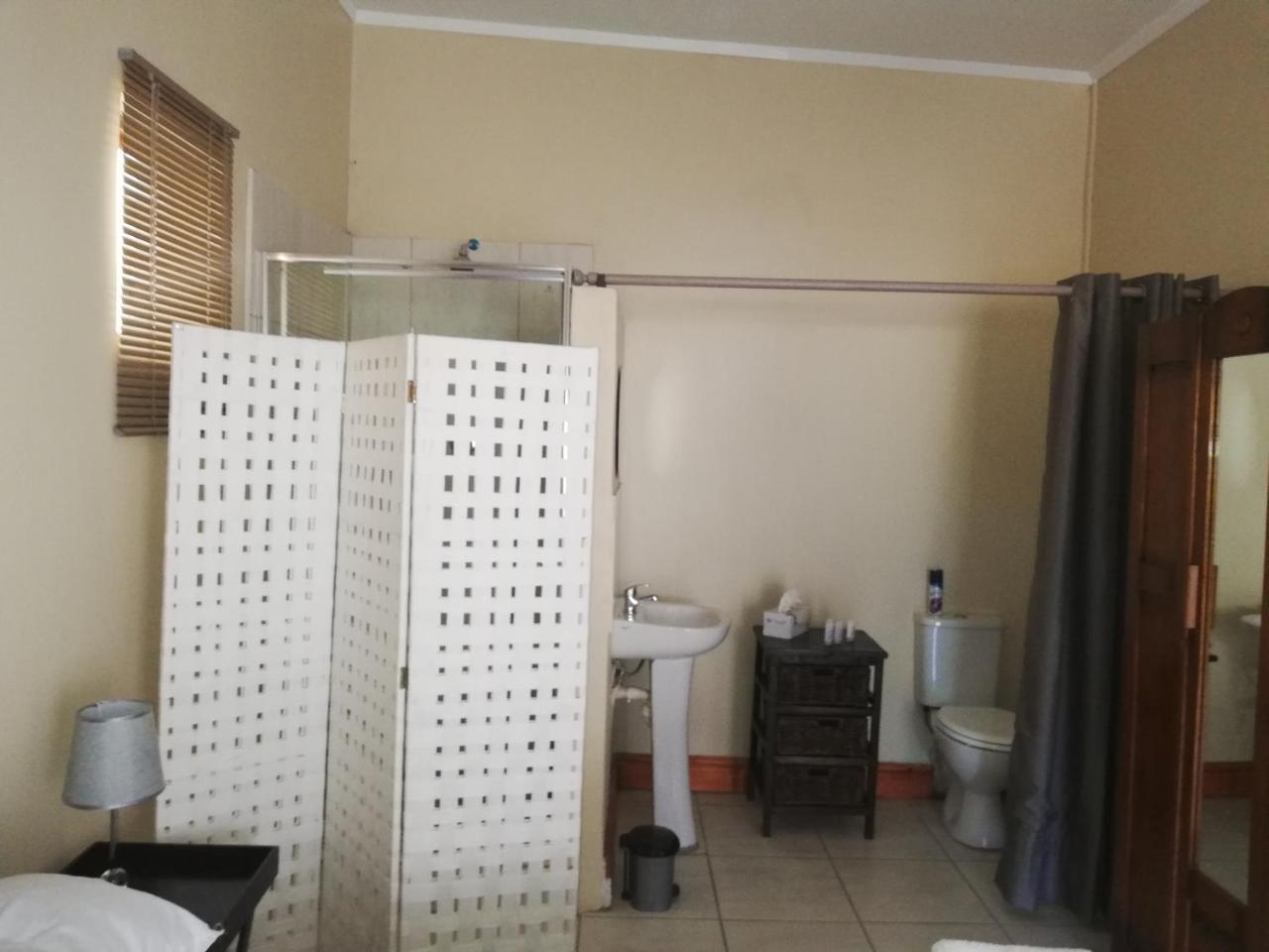 La Maison On 3Rd Guesthouse Порт Елизабет Екстериор снимка